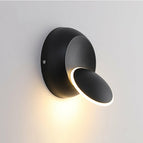 Black / Warm light