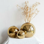 L / Gold