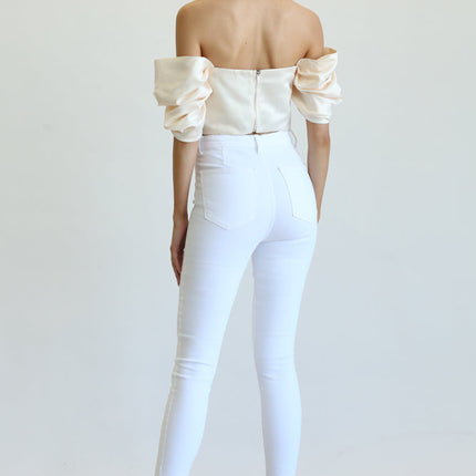 Off the Shoulder Summer Tops – Stylish & Chic for Every Occasion