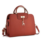 L / Date Red