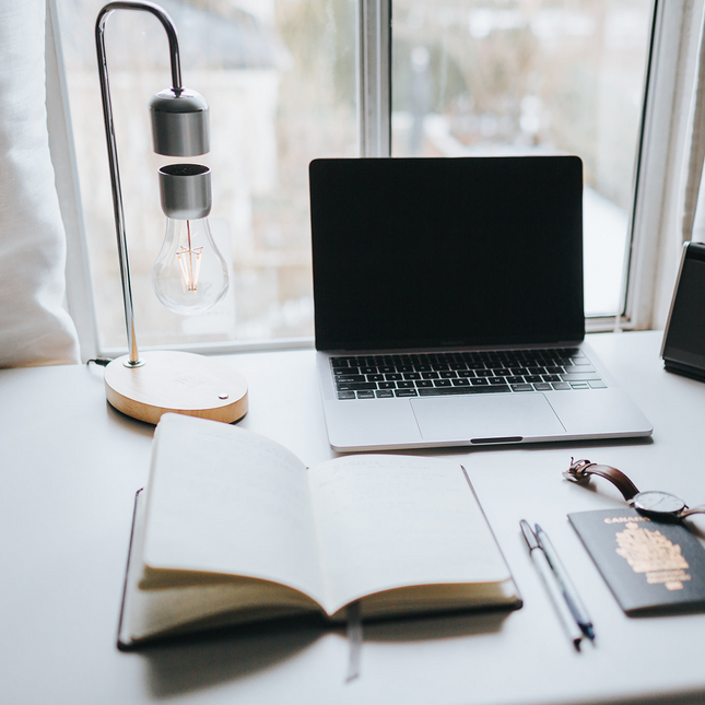 Levitating Wireless Light Bulb Lamp