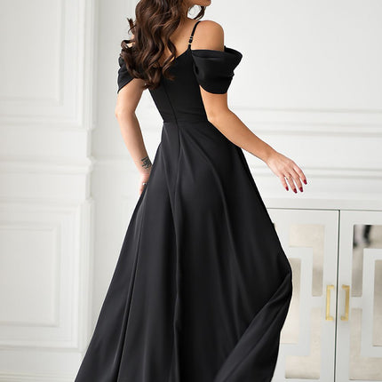 Off-The-Shoulder : Black Sleeve Maxi Dress
