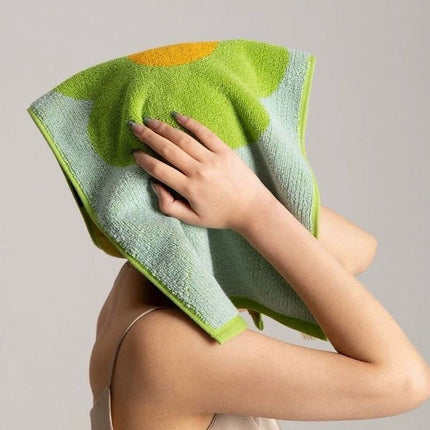 Cute Whimsical Sunflower Bath Towel - Ultra Soft & Absorbent Staple