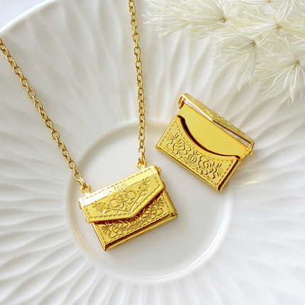 24 Karats Daisy Envelope Locket Necklace