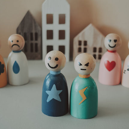 Feelings, Emotions Peg Doll Set Spanish/English