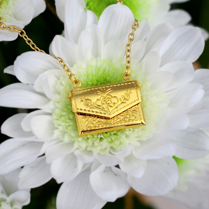 24 Karats Daisy Envelope Locket Necklace