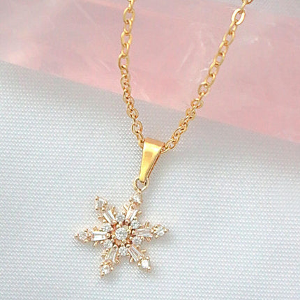 24 Karats Snowflake Necklace