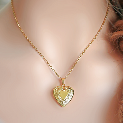 18 Karats Heart Locket Necklace