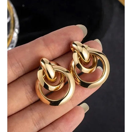 Luxury Gold Interlocking Circle Earrings Women Modern Chic Jewelry