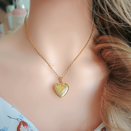 18 Karats Heart Locket Necklace