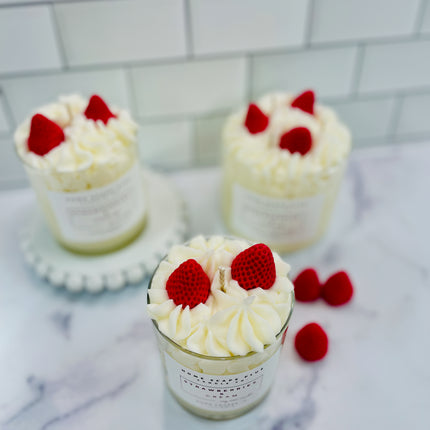 Soy Wax Candle/Strawberries & Cream 11oz or 18oz