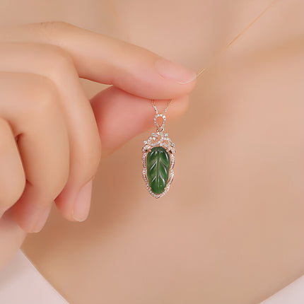 18K Gold Inlaid Emerald Necklace with Diamond Details