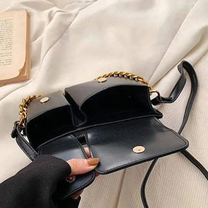 Women black baguette bag squirrel accessory design elegant shoulder