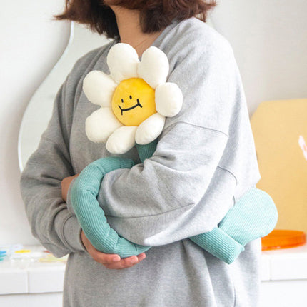 Plush Daisy Curtain Tieback