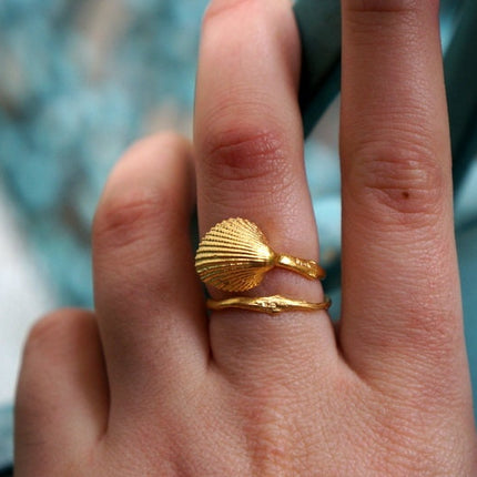 Solid Gold Shell Ring – Adjustable Real Sea Shell & Twig Design Gold