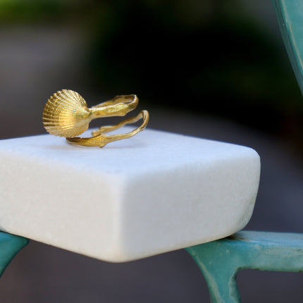 Solid Gold Shell Ring – Adjustable Real Sea Shell & Twig Design Gold