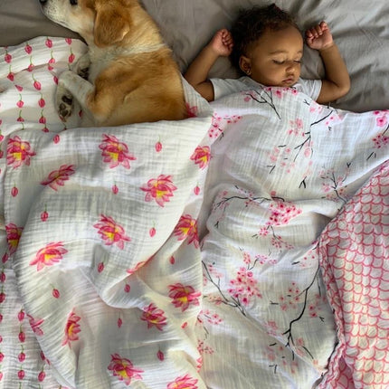 ORGANIC SNUG BLANKET - LOTUS