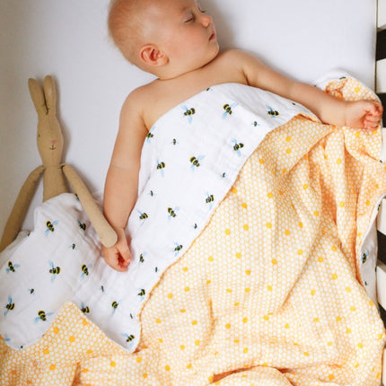 ORGANIC SNUG BLANKET - BEES