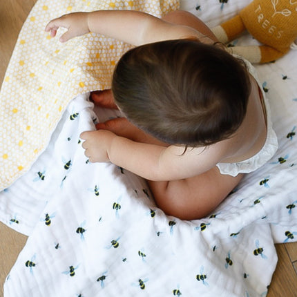 ORGANIC SNUG BLANKET - BEES