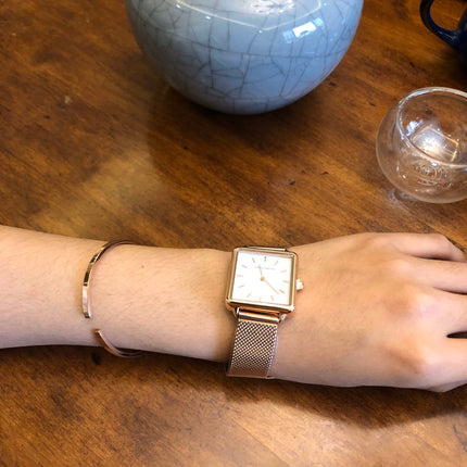 Genuine Leather Strap Japan Quartz Movement Women Simple Design Top