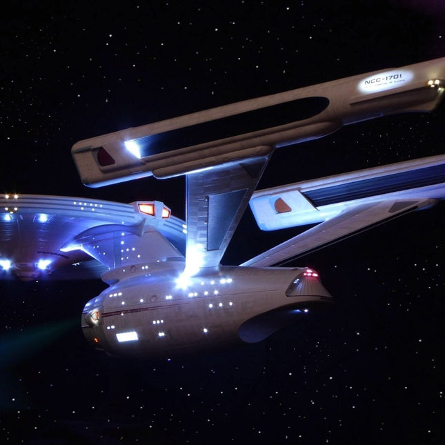 Star Trek USS Enterprise Refit 1:350 Model Lighting and Sound Effects