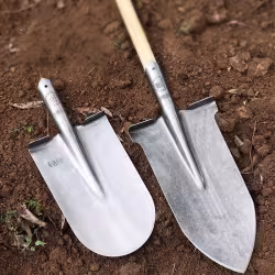 Military Seal Steel Spade Tip Shovel Spade Manganese Steel Thickened Military Seal Steel Spade Tip Shovel Spade Manganese Steel Thickened