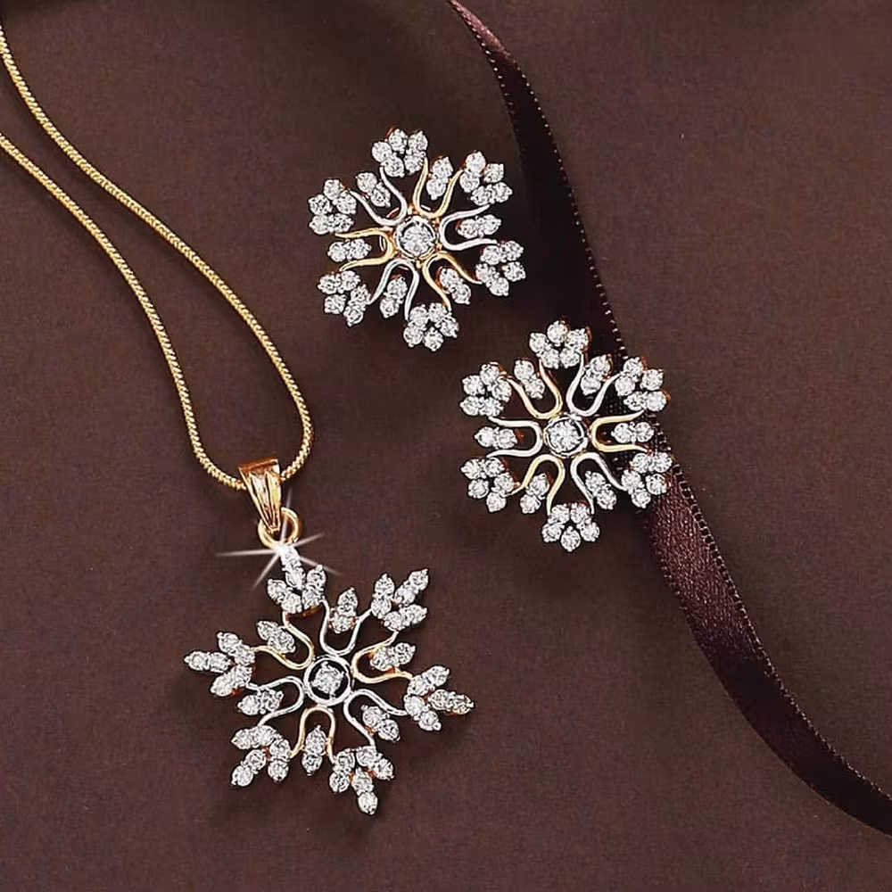 3pcs Snowflake Necklace Set With Rhinestones Earrings And Clavicle Chain Pendant Necklace Valentine's Day Gift