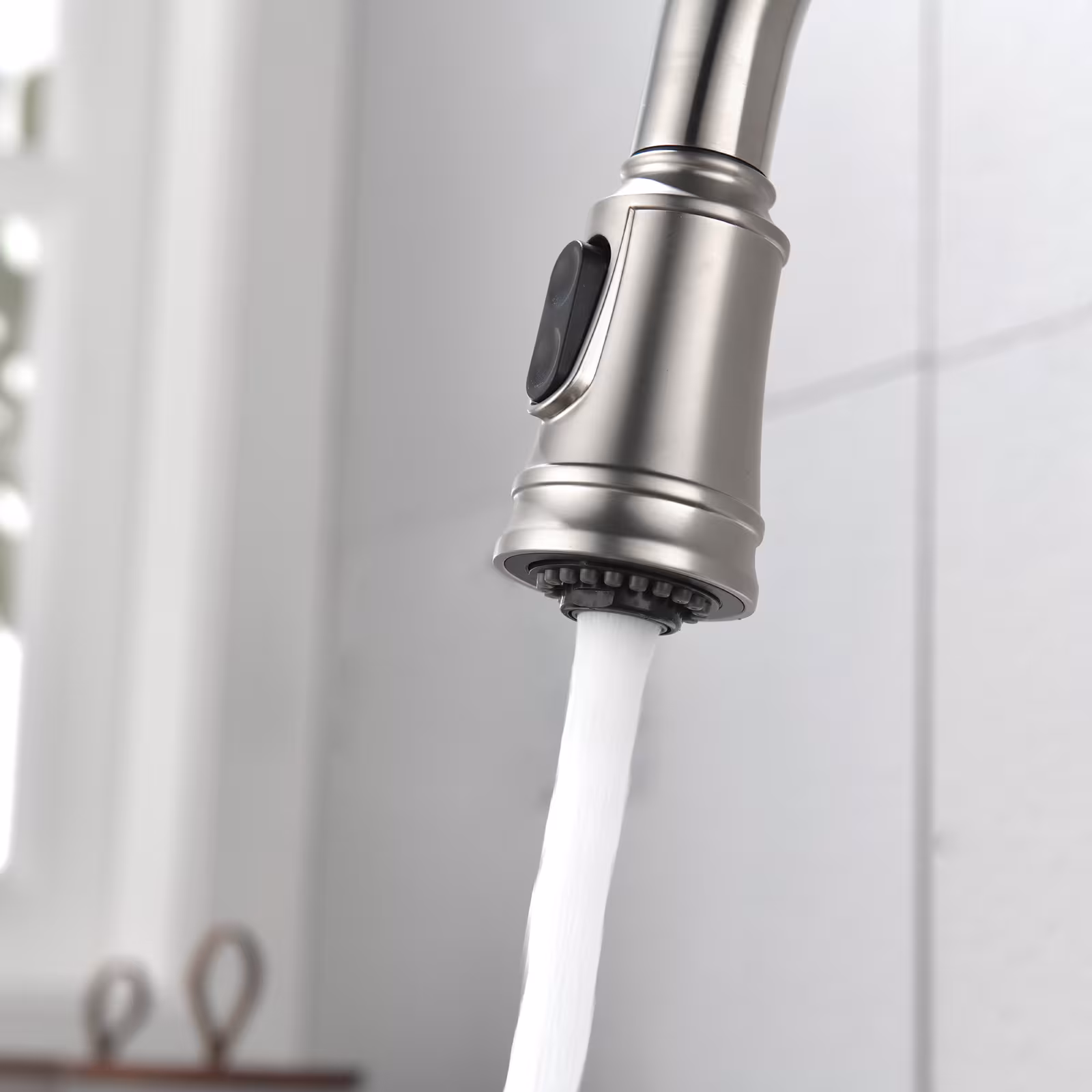 Single Handle High Pull Out Kitchen Faucet, Single-stage Stainless Steel Kitchen Sink Faucet, With Pull Down Spray