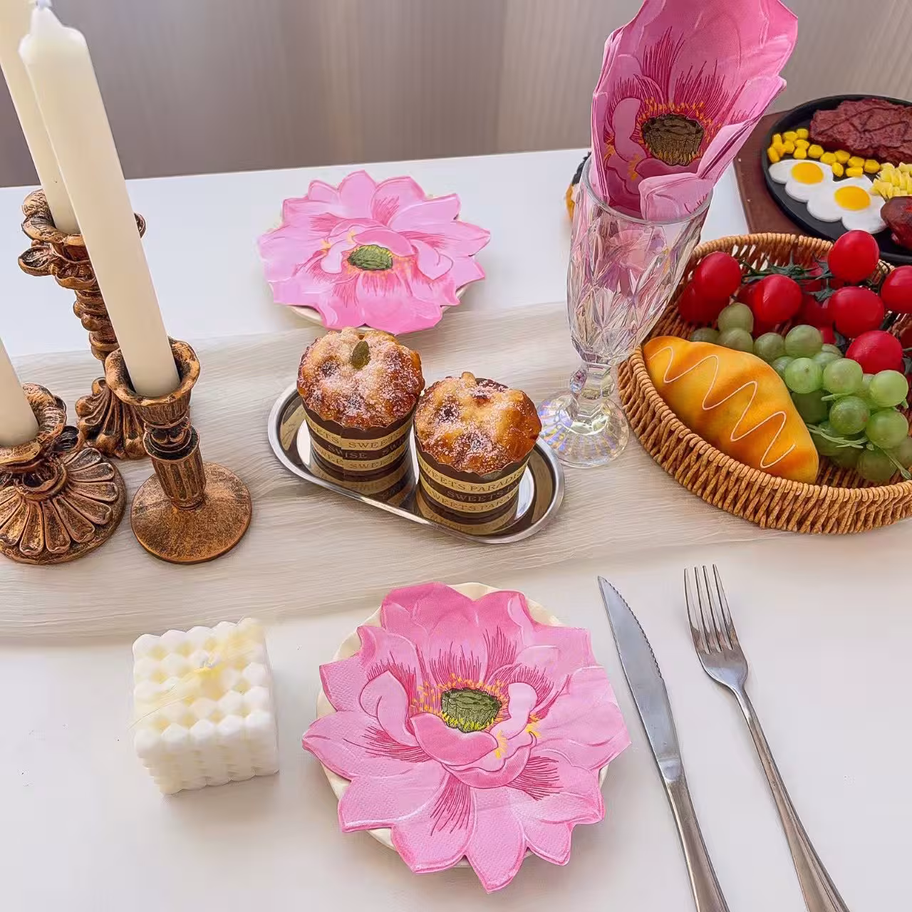 Custom Printed Scalloped Floral Paper Napkins, Unscented Disposable Table Napkins For Home, Hotel & Party