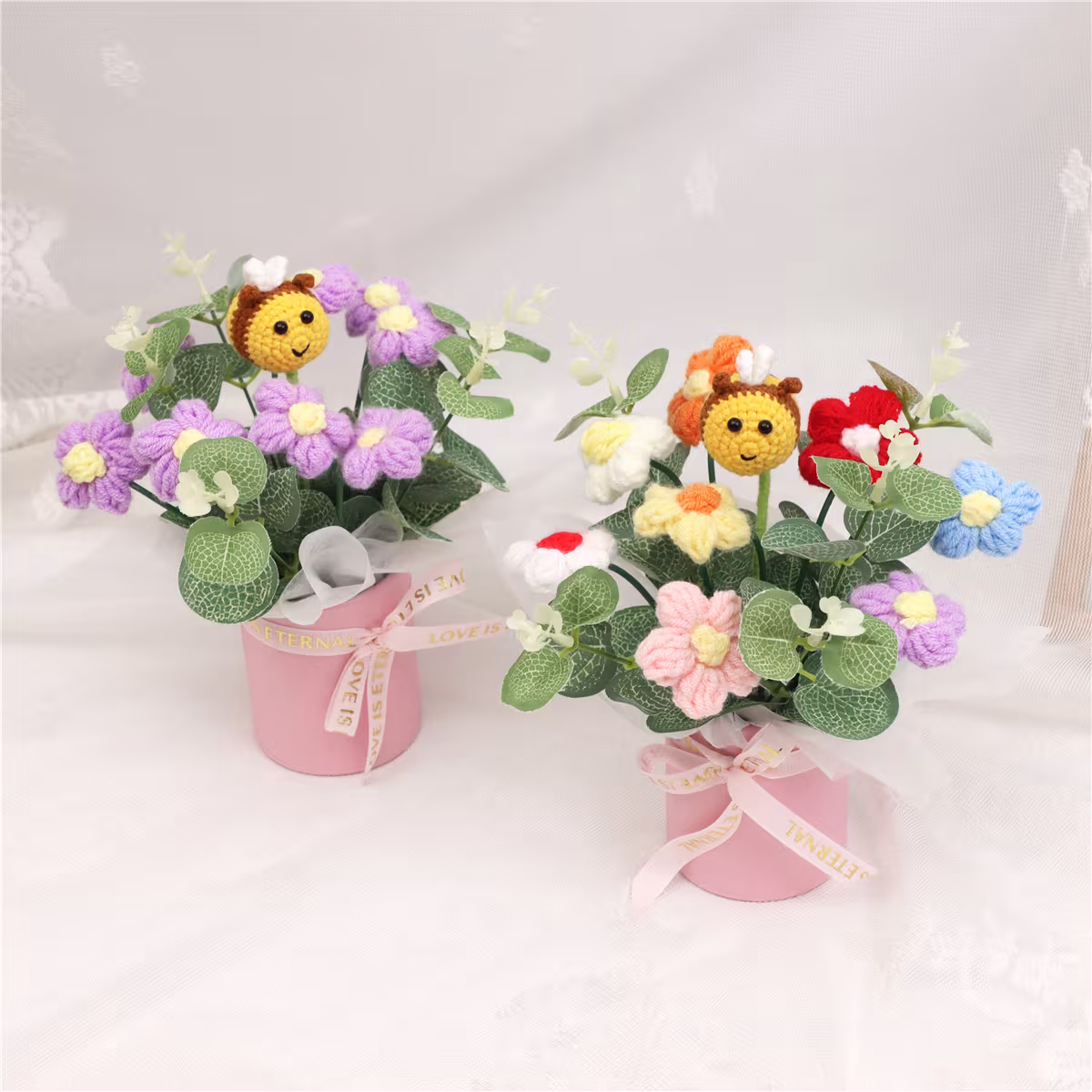 Handmade Crochet Flower Bouquet, Cute Little Bee Dolls Paired With Colorful Blossoms, Soft Yarn Everlasting Crochet Bouquet, Indoor Home Tabletop Decorative Ornament
