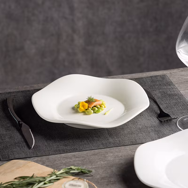 Creative Fashion White Pattern Light Plate